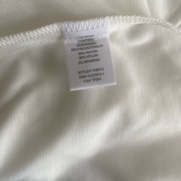 Eva Franco Xena Cap Short Sleeve White Top with Asymmetrical Neck - Picture 3 of 3